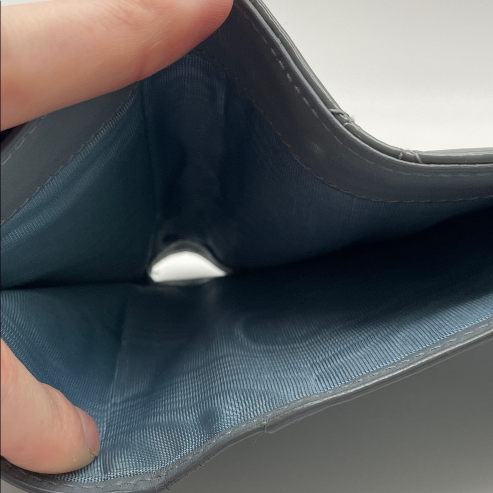 Dior Gray/Blue Quilted Women's Patent Compact Wallet w removable charm - Picture 13 of 16